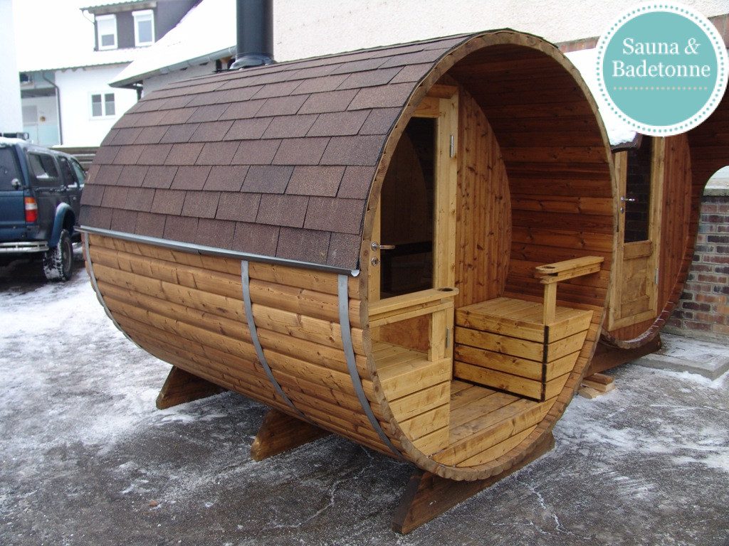 Bambino 2,7m– praktische und kompakte Fasssauna (Saunaraum und Terrasse) – Bild 2