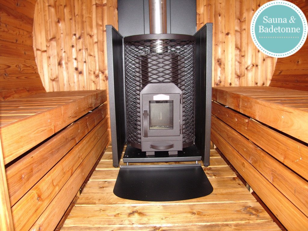 Bambino 2,7m– praktische und kompakte Fasssauna (Saunaraum und Terrasse) – Bild 17