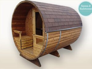 Bambino 2,7m– praktische und kompakte Fasssauna (Saunaraum und Terrasse)