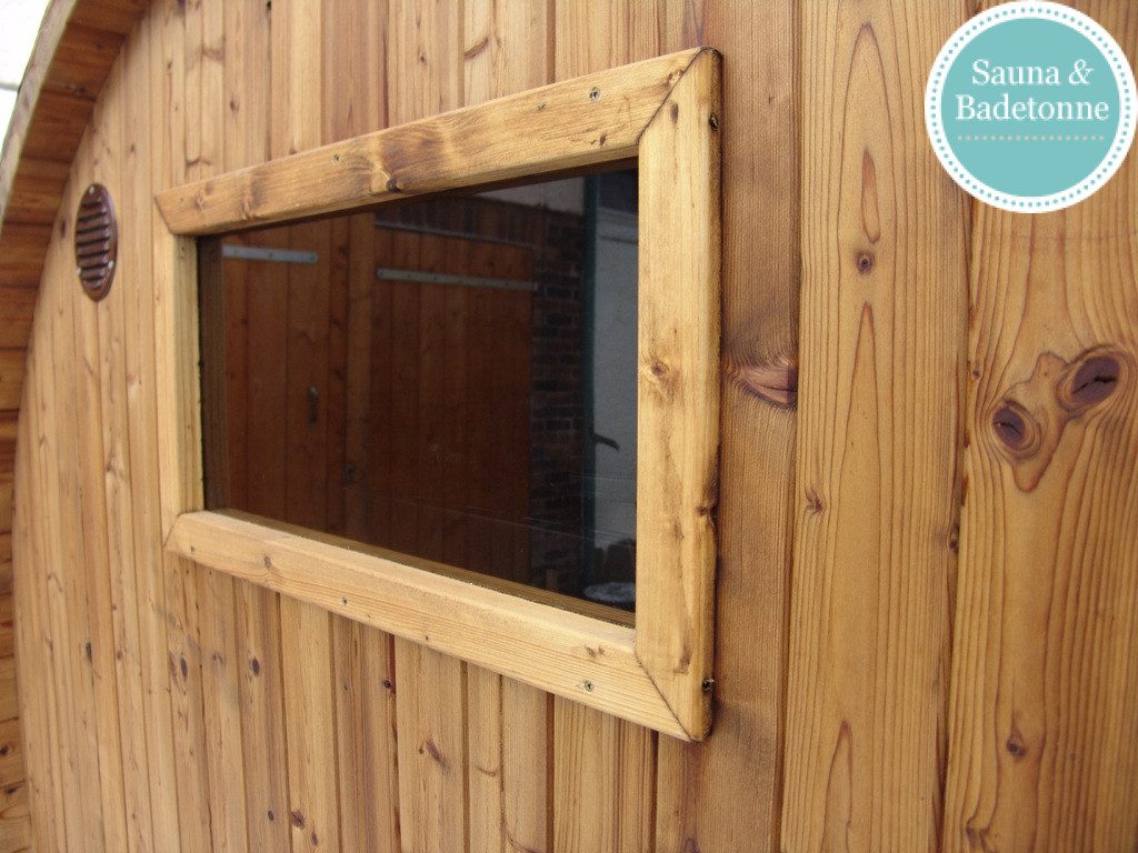 Bambino 2,7m– praktische und kompakte Fasssauna (Saunaraum und Terrasse) – Bild 8